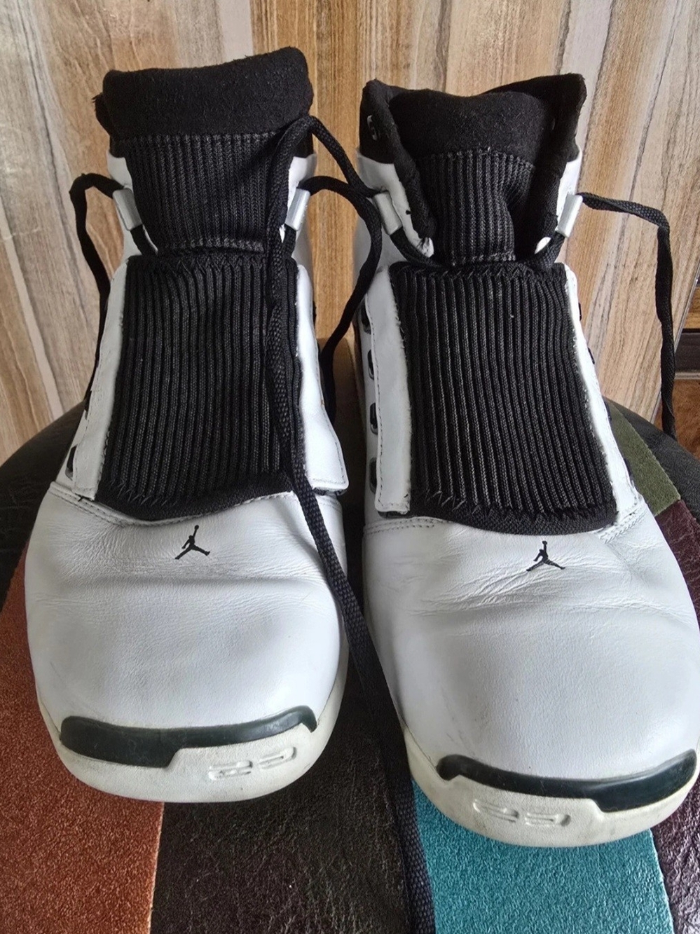 Y2k Air Jordan Men’s High-Top Basketball Sneakers in White and Black 2002
